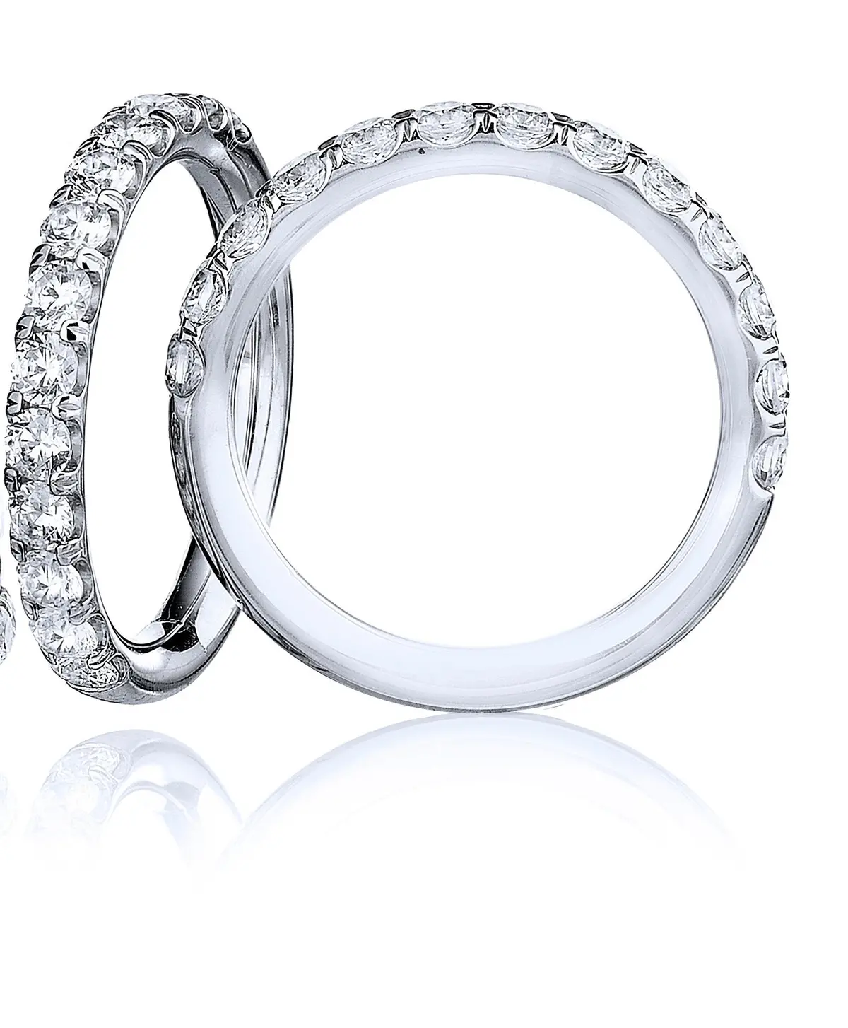 18K White Gold Diamond Wedding Band With 13 Diamonds 1