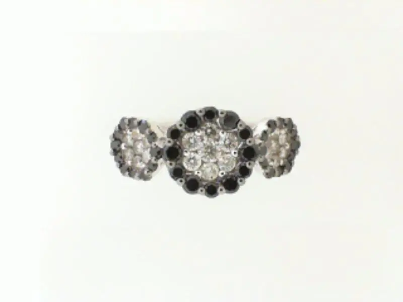 18K White Gold Black And White Diamond Fashion Ring 1