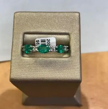 14K White Gold Oval Emerald And Diamond Band 1