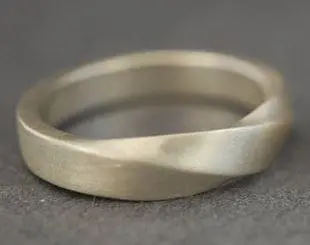 14K White Gold Matte Twist Wedding Band 1