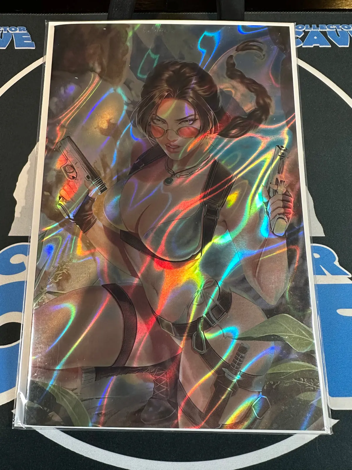 Fame: Angelina Jolie Nycc 2025 Fadime Yildirim Lava Foil Variant 1