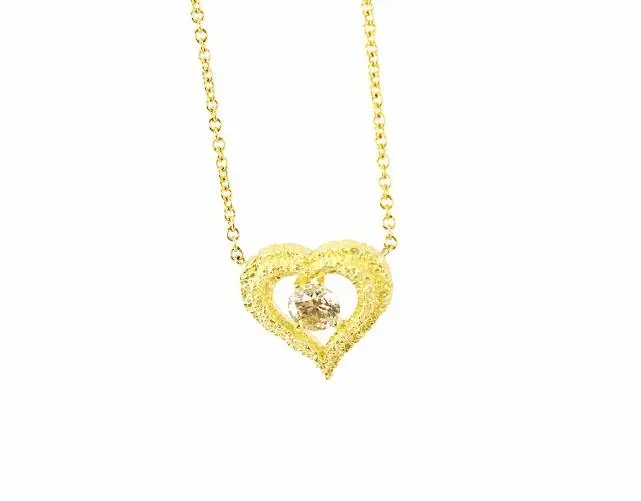 18K Yellow Gold Textured Open Heart With Diamond Pendant 1