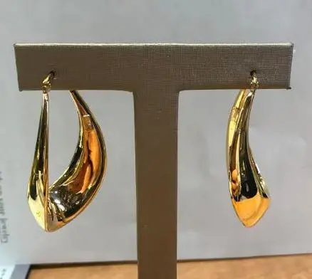 18K Yellow Gold Fancy Hoop Earrings 1